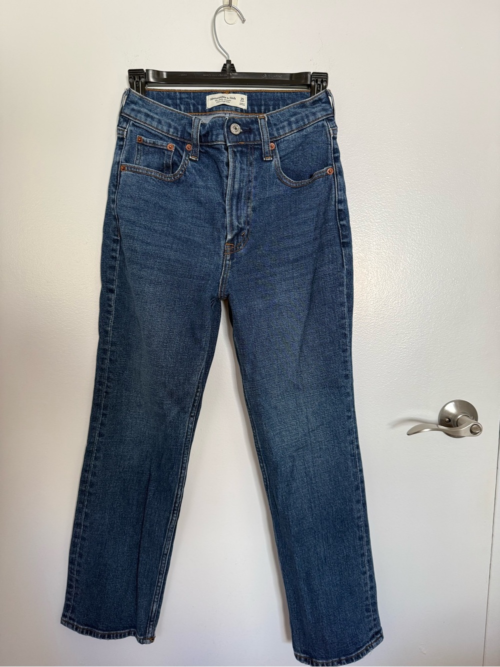 Abercrombie & Fitch Ankle Straight Jeans (25 Short)